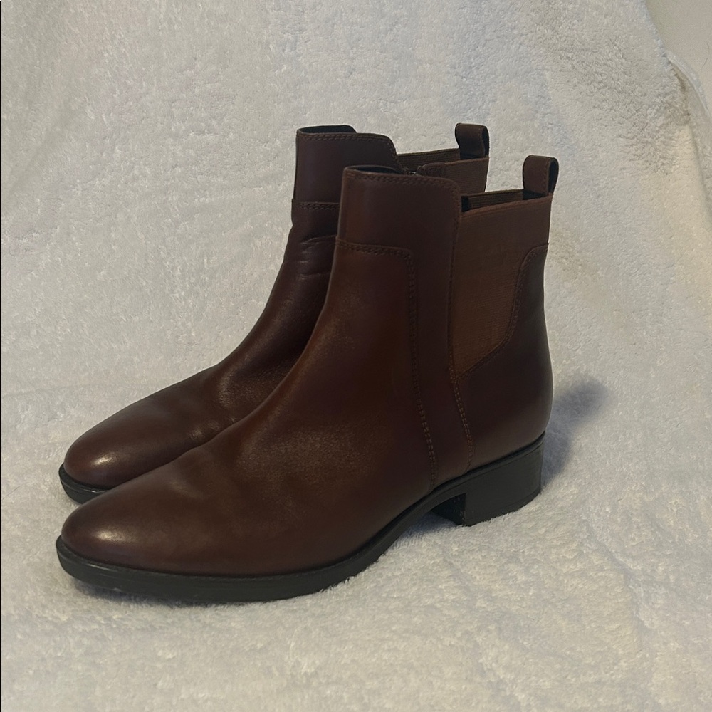 GEOX Women’s Brown Leather Chelsea Boots